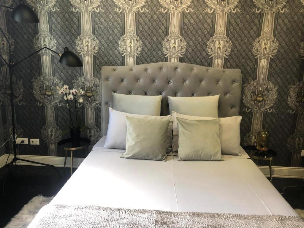 Lippi 42 Guest House Single Room'S In Villa With Garden Milaan Buitenkant foto